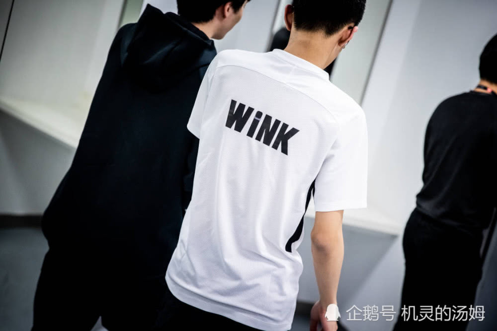 火博体育平台 -包含Uzi在巴塞罗那比赛中逆转莎拉波娃爆冷击败掘金，连对手都承认：蒂姆与80激战SKT分钟的词条